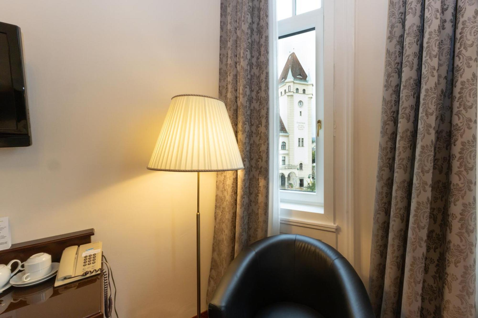 Hotel Viktoria Schoenbrunn Vienna Exterior photo
