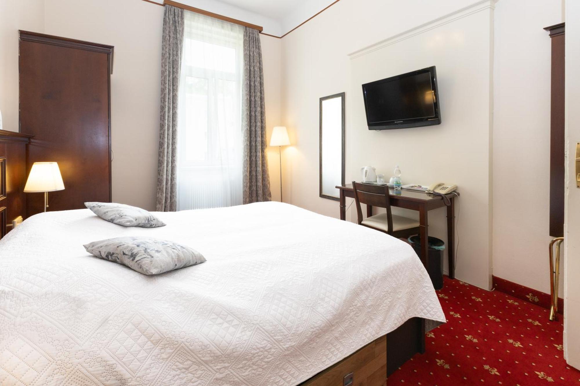 Hotel Viktoria Schoenbrunn Vienna Exterior photo