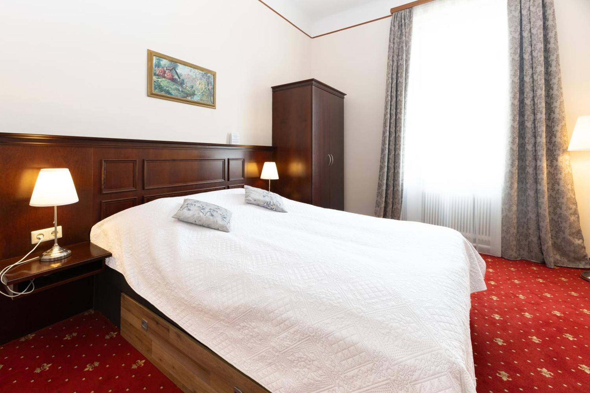 Hotel Viktoria Schoenbrunn Vienna Exterior photo
