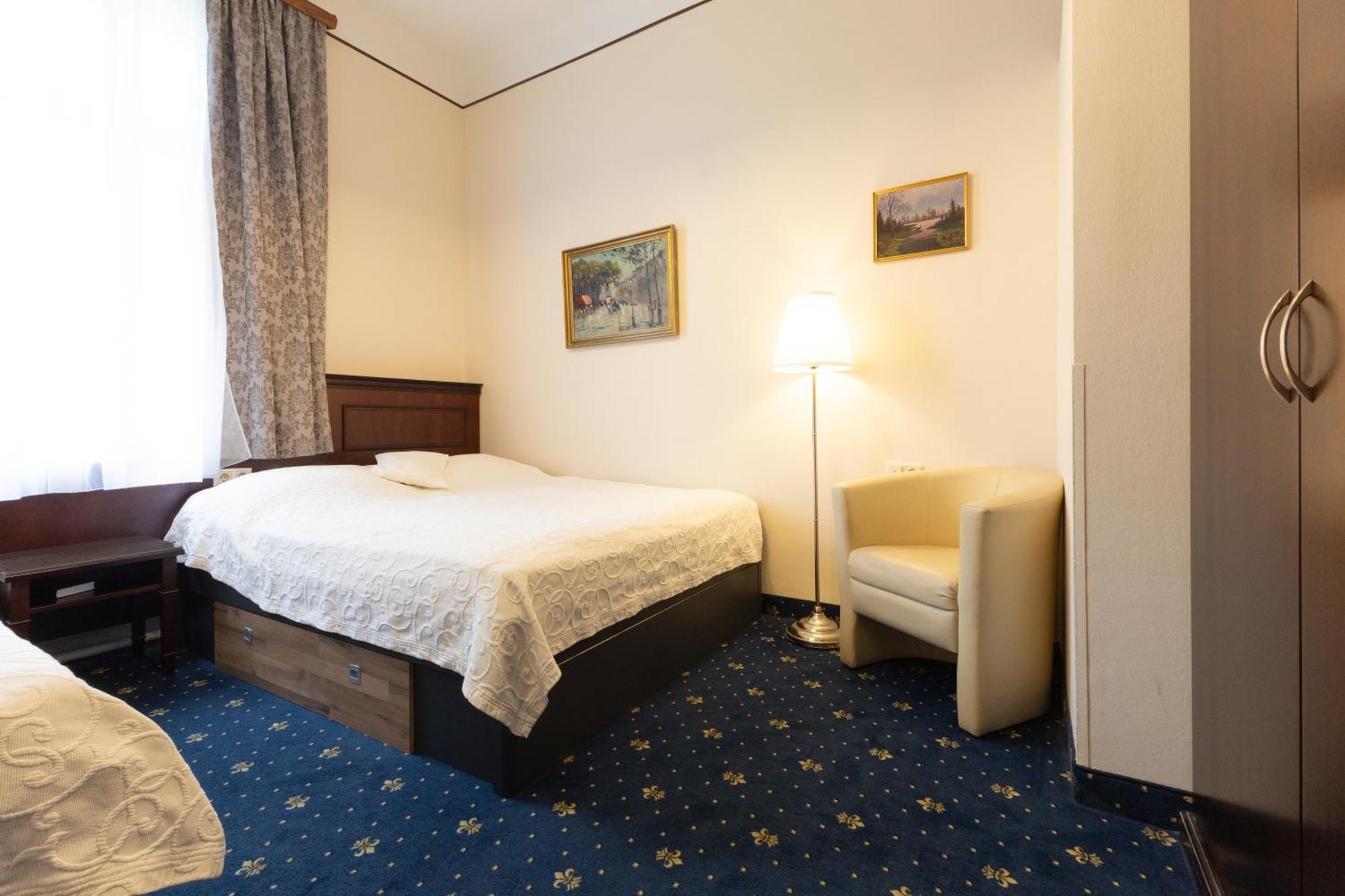Hotel Viktoria Schoenbrunn Vienna Exterior photo