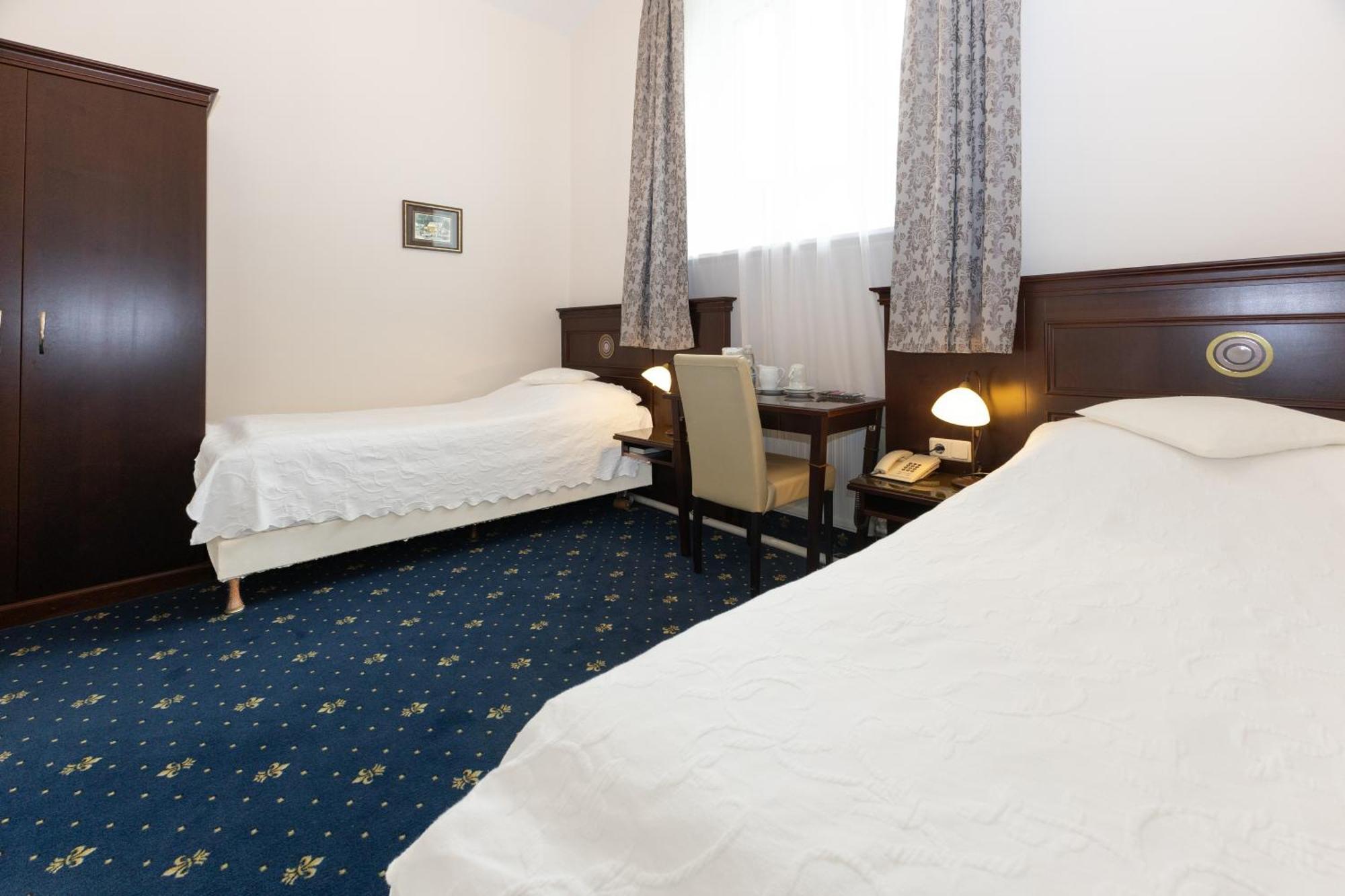 Hotel Viktoria Schoenbrunn Vienna Exterior photo