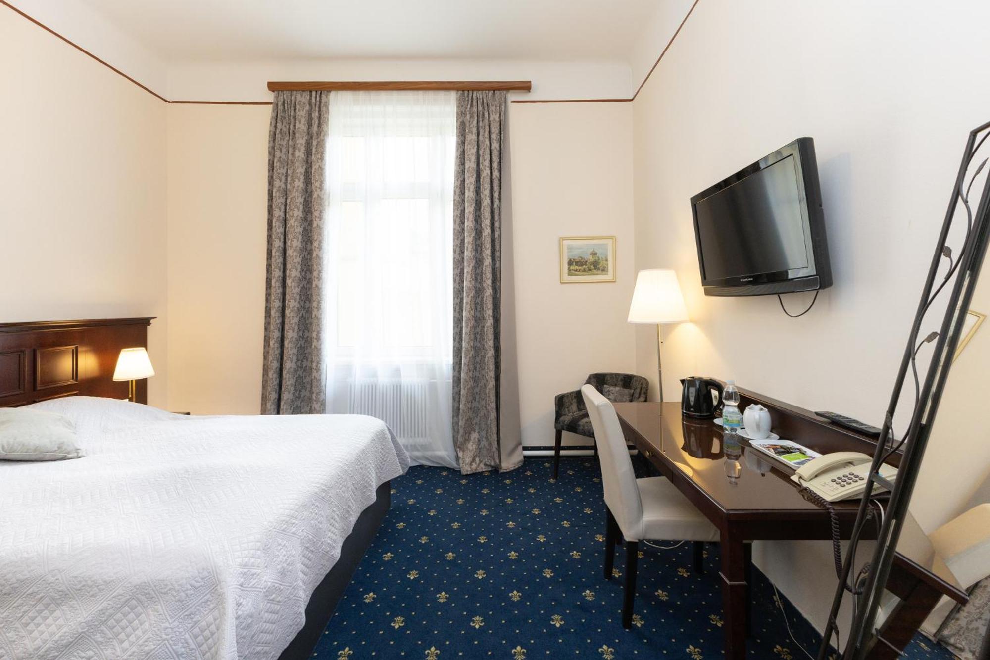 Hotel Viktoria Schoenbrunn Vienna Exterior photo