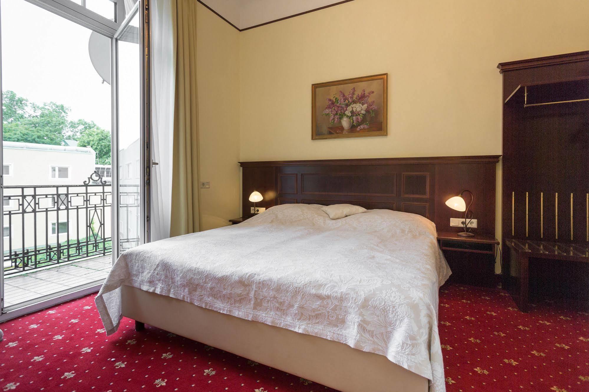 Hotel Viktoria Schoenbrunn Vienna Exterior photo